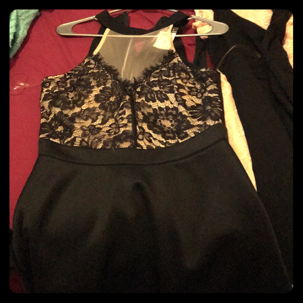 With tags tan and black party dress with lace